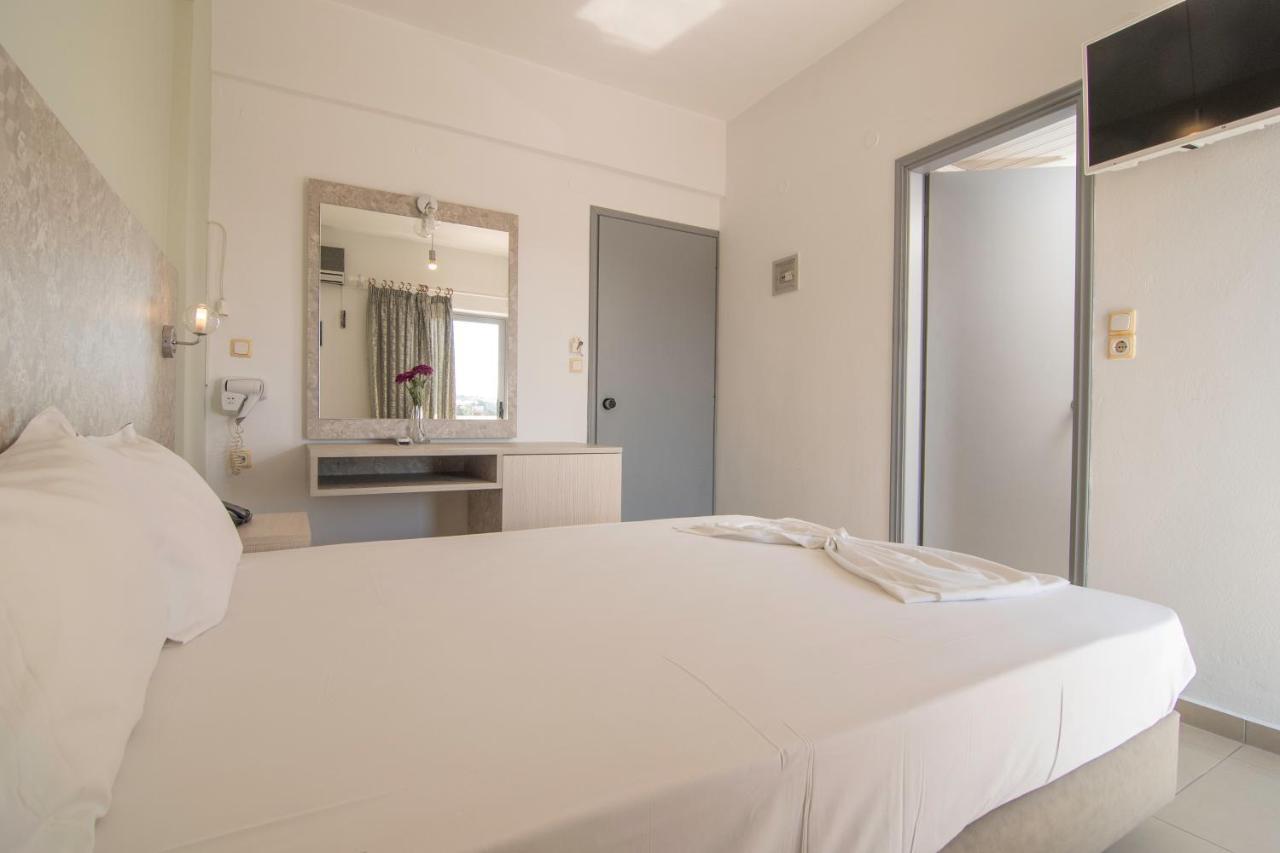 Megim Hotel Palaiochora Eksteriør billede